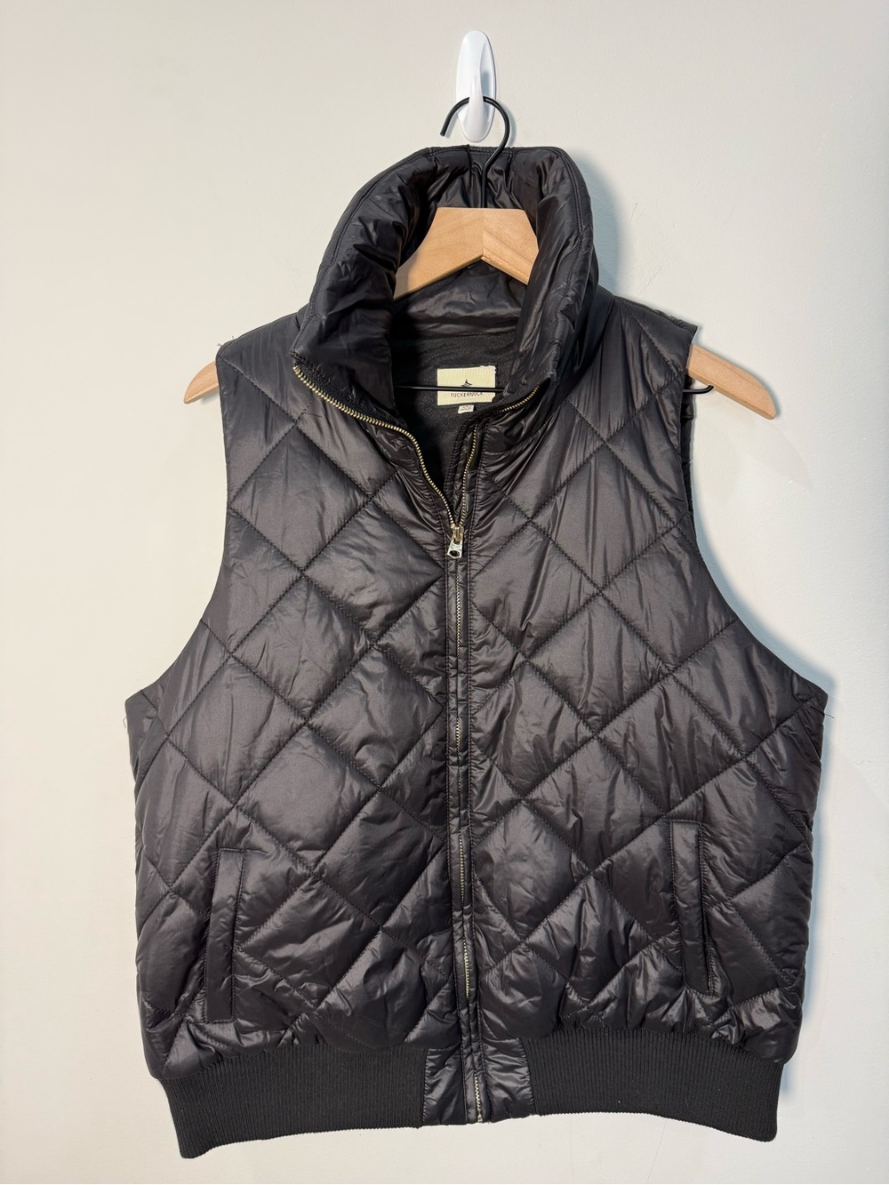 Tuckernuck Jackson Black Quilted Puffer Vest Size XL